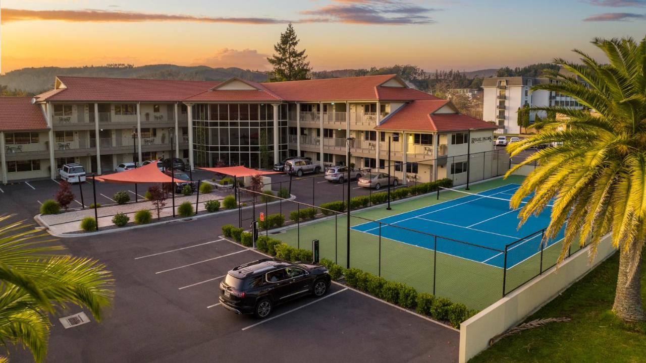 Regal Palms Resort Rotorua Exteriér fotografie Tennis Club at the San Francisco Tennis Club
